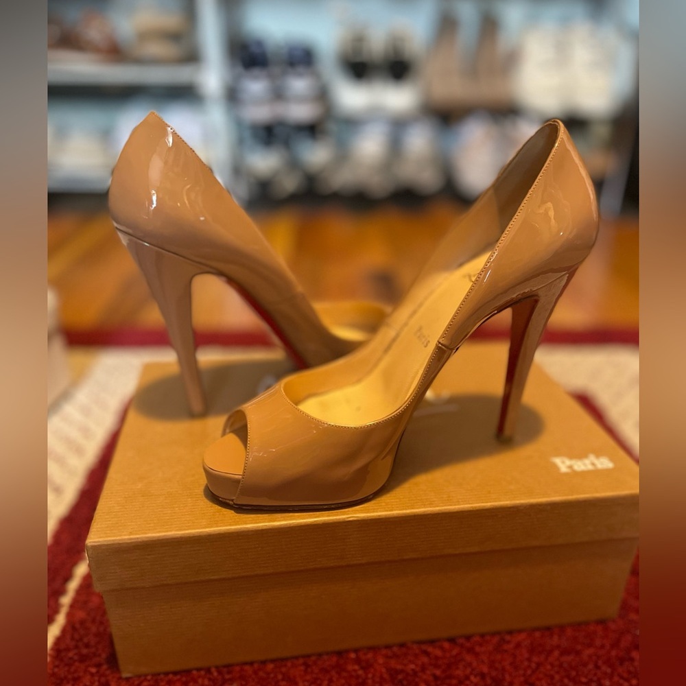 Christian Louboutin Corneille 100 Patent soft Nude 37.5